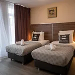 Hotel Hague Center 3*