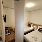 Hague Center 3*