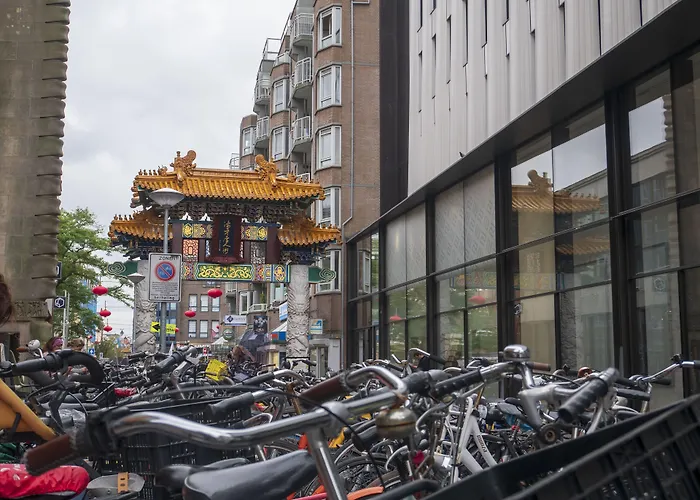 Hotel Hague Center 3*