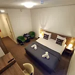 Hague Center Hotel