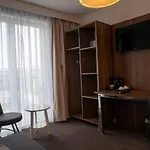Hague Center Hotel