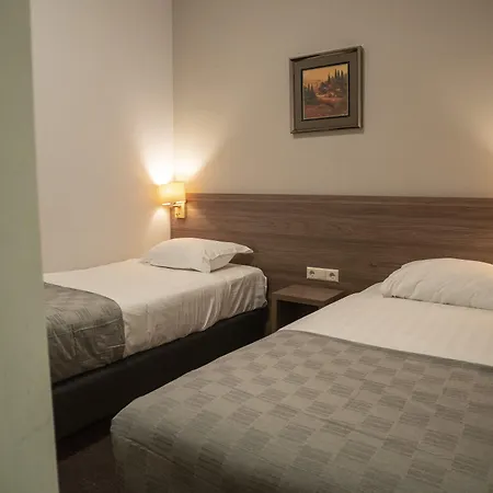 Hague Center Hotel 3*