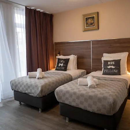 Hotell Hague Center 3*