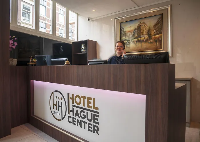 Hague Center 酒店 3*