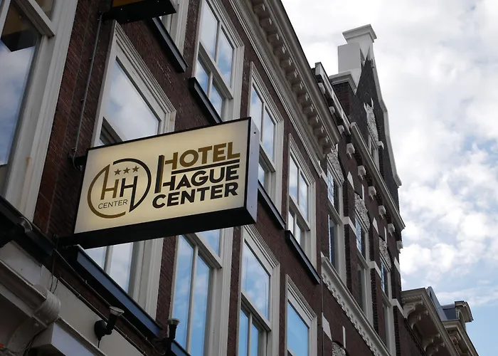 Hague Center 3*