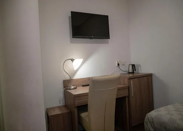 Hotel Hague Center 3*